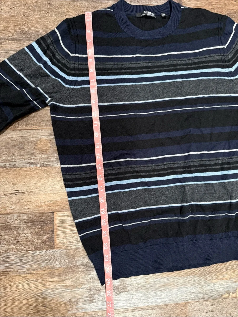 Murano Modern Performance Men’s Striped Crewneck Sweater - M